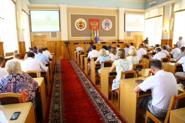 Еженедельное совещание со структурными подразделениями прошло в администрации Чебоксар