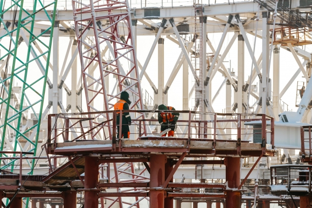 Строители завершили монтаж внутреннего опорного кольца кровли стадиона "Нижний Новгород"