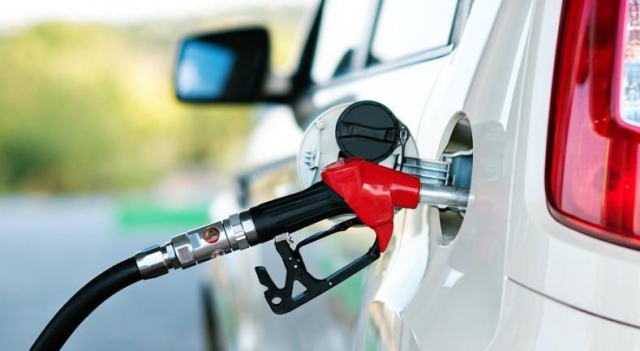 Правительство РФ предлагает ввести штрафы до 2 млн. рублей за торговлю некачественным топливом