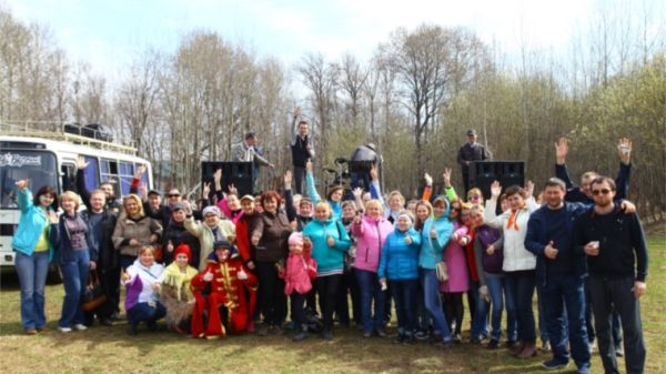 Массовые субботники прошли в Чебоксарах в рамках Всероссийского субботника "Зеленая Весна"
