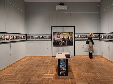 "ПНИ. Самая закрытая выставка России" открылась в НГХМ