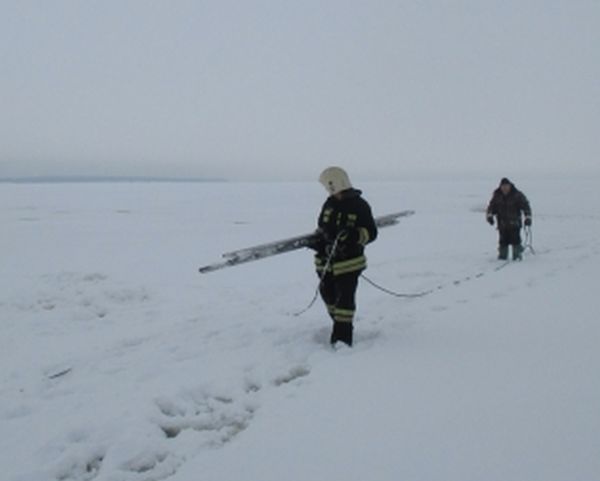 Пенсионер погиб во время рыбалки на озере Тосканка в Павловском районе Нижегородской области 25 декабря