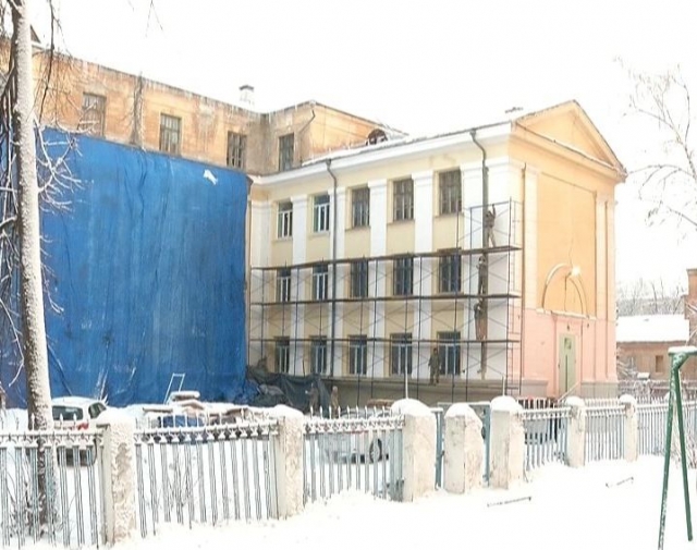 Школу №143 Нижнего Новгорода закрыли на ремонт в разгар учебного года