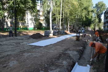 Специальная комиссия проверила ход реконструкции Школьного бульвара в Чебоксарах