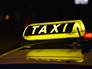 Саратовские мошенники похитили более 4,6 млн рублей через сервис заказа такси 