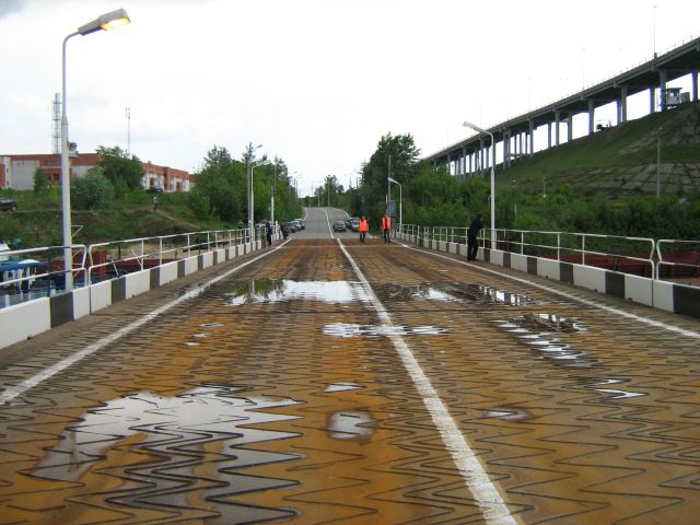 Профильный комитет Заксобрания Нижегородской области одобрил продажу понтонного моста через Волгу