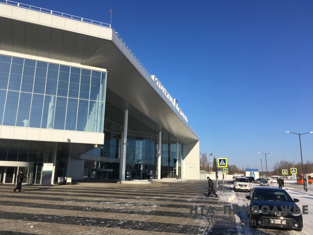 Аэропорт Нижнего Новгорода работает в штатном режиме, несмотря на непрекращающийся снегопад