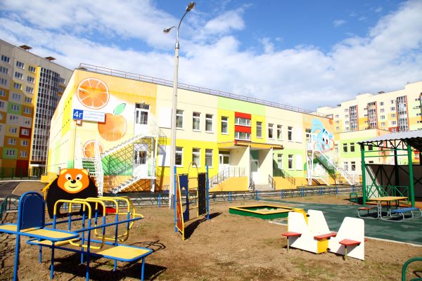 Алексей Ладыков провел выездное совещание на строительстве детских садов и школы в Чебоксарах