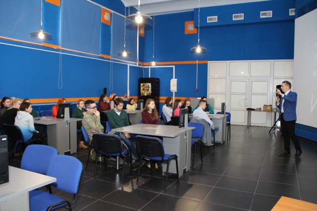  Нижегородские студенты и школьники познакомились с деятельностью ЗАО "Управление отходами - НН"
