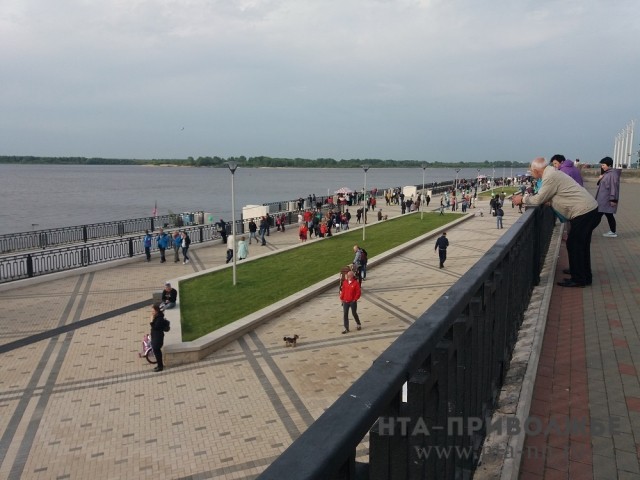 Подрядчиков обязали устранить недоработки по благоустройству Нижне-Волжской набережной до конца июня