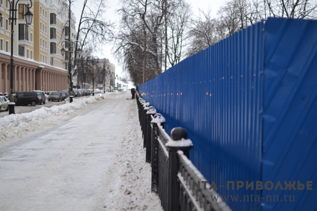 Еще на одной набережной Нижнего Новгорода установлен "синий забор"