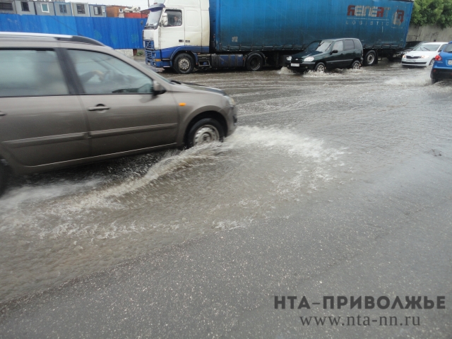 Откачка воды проводится на ряде улиц Нижнего Новгорода в связи с подтоплениями