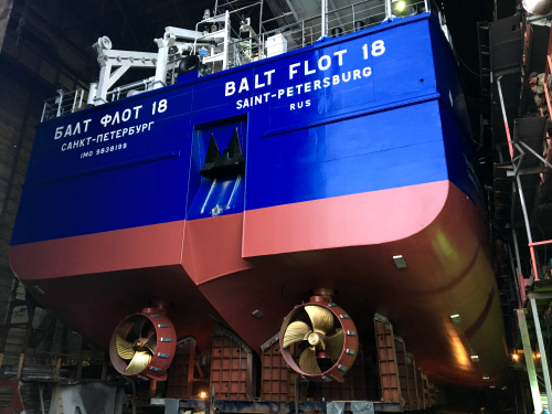Танкер "Балт Флот 18" спущен на воду со стапелей нижегородского предприятия "Красное Сормово"