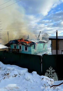 Кровля дома в поселке Пыра сгорела 1 марта