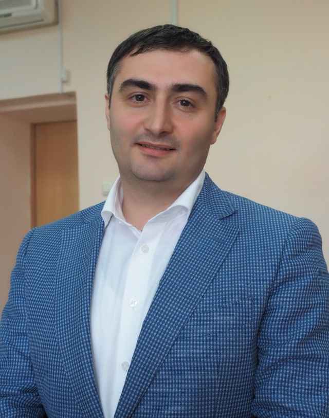 Роман Амбарцумян покидает пост руководителя департамента общественных отношений и информации Нижнего Новгорода