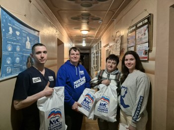 Нижегородский сводный отряд "Молодой Гвардии" и "Волонтерской роты" посетил с гуманитарной миссией ДНР