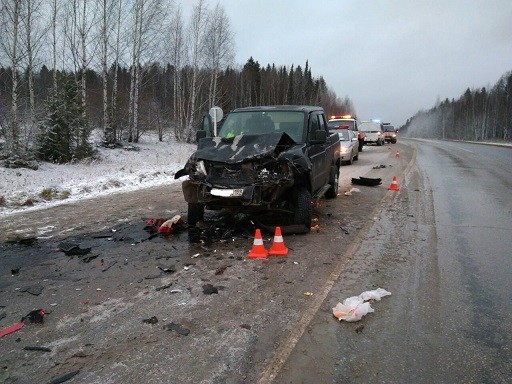 Женщина и двое ее малолетних детей погибли в аварии на трассе Пермь - Березники