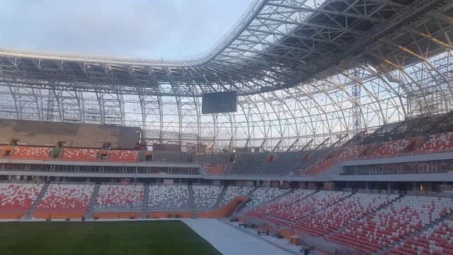 "Искусственное солнце" отключили на строящемся к ЧМ-2018 стадионе "Мордовия Арена"