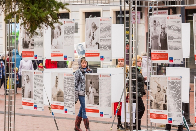 Посвященная медикам - героям фотовыставка открылась в Нижнем Новгороде