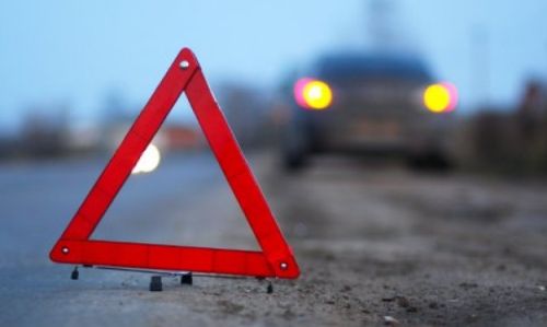 Водитель маршрутки в центре Нижнего Новгорода сбил двух женщин, выходивших из другого автобуса 