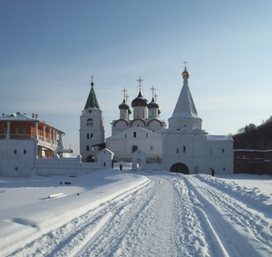 Вид на монастырь с западной стороны - фото 2