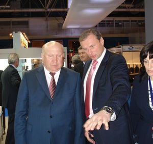 Губернатор Валерий Шанцев и заместитель губернатора Дмитрий Сватковский - фото 9
