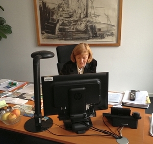 С. Геймбах за своим рабочим столом - фото 8