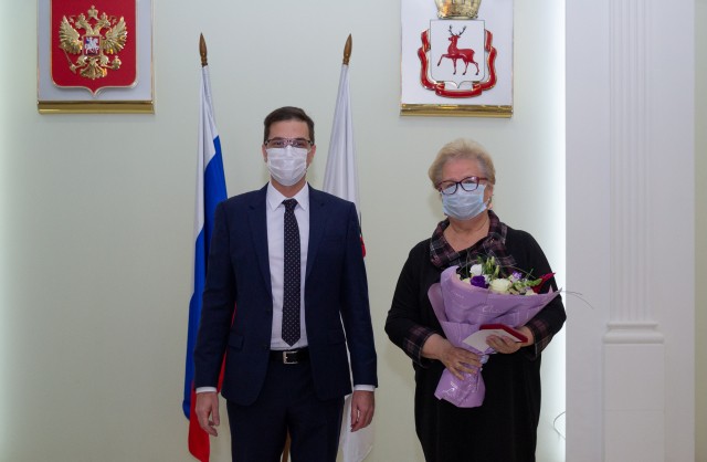 Юрий Шалабаев вручил нижегородским врачам памятные медали в честь 800-летия города