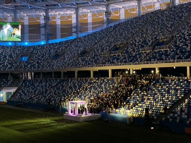 Свадьба дочери нижегородского раввина Шимона Бергмана состоялась на стадионе "Нижний Новгород" (ВИДЕО)