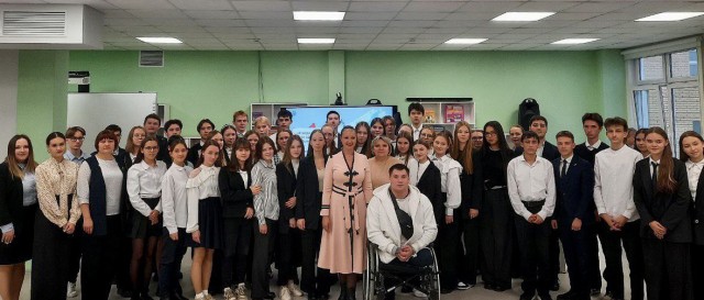 Награждённый орденом Мужества Александр Моряков провёл "Разговор о важном" для чебоксарских школьников
