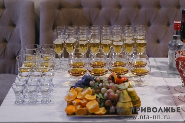 Более 19 тыс. литров нелегального алкоголя изъяли в Оренбуржье с начала года
