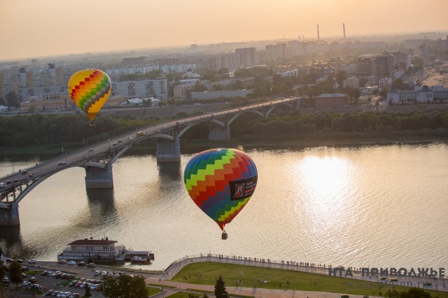 Подсветка Канавинского моста в Нижнем Новгороде будет состоять из 2 тыс. цветодинамических прожекторов