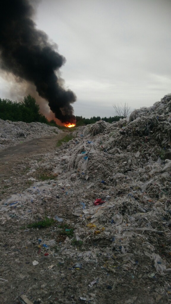Очевидцы сообщают о пожаре на Балахнинской картонной фабрике в Нижегородской области