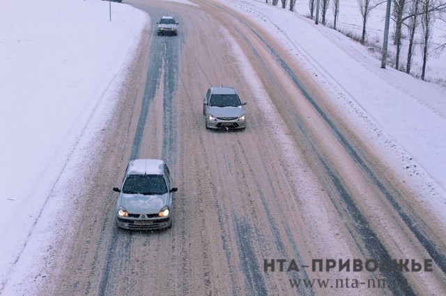 ГИБДД рекомендует водителям Нижегородской области в связи с сильным снегопадом выезжать из дома с запасом времени