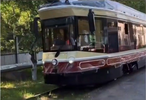 Ретро-трамвай вышел на "обкатку" в Нижнем Новгороде