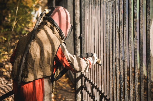 Реставрацию ограды начали в нижегородском парке "Швейцария"