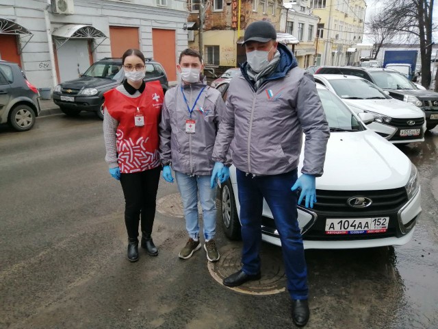 Правительство Нижегородской области предоставило автомобили волонтерам для работы в рамках противодействия распространению коронавируса