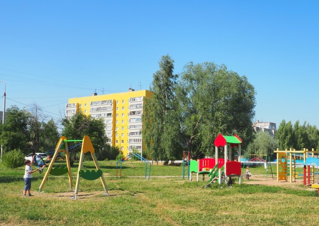 "ЛУКОЙЛ" продолжает обновление детских площадок в Кстове Нижегородской области