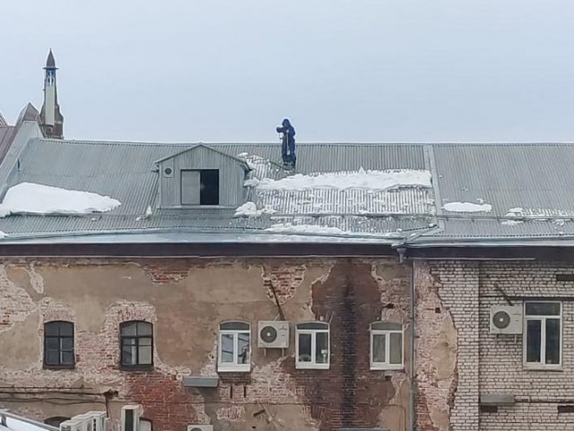 Более 170 фактов плохой очистки крыш зафиксировано в Нижегородской области с начала года