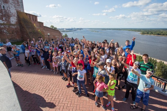 Дети из пострадавшего от наводнения города Тулуна побывали на экскурсиях в Нижнем Новгороде и Дзержинске