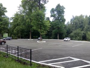 Парковка около парка "Лакреевский лес" в Чебоксарах расширена до 2000 кв. метров