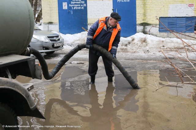 Свыше 2 тысяч кубометров воды откачано за минувшие сутки с улиц Нижнего Новгорода