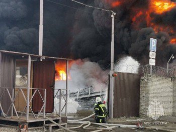 Губернатор Глеб Никитин взял на контроль ситуацию с тушением пожара на &quot;НПК &quot;Астат&quot; в Дзержинске