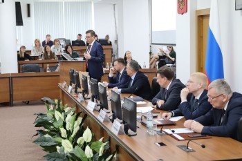 Олег Лавричев: "Депутаты оценили работу главы города в 2023 году как эффективную"
