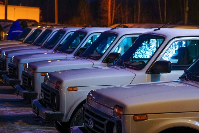 Автомобили "Нива" высокой проходимости получили медучреждения Нижегородской области 