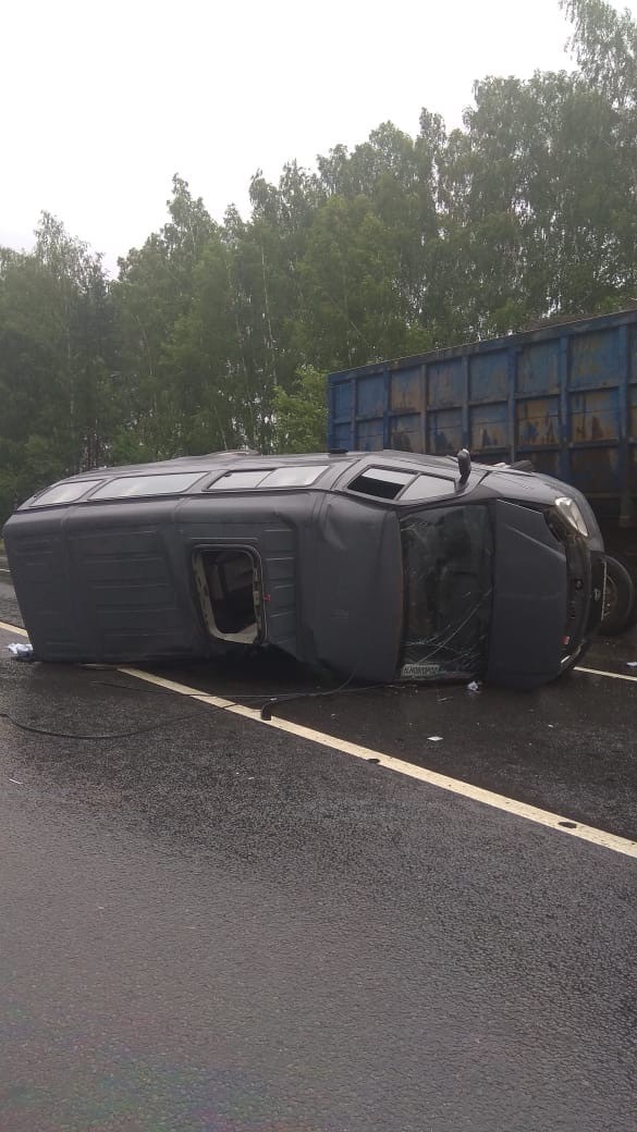 "ГАЗель" с пассажирами столкнулись с грузовиком в Нижегородской области