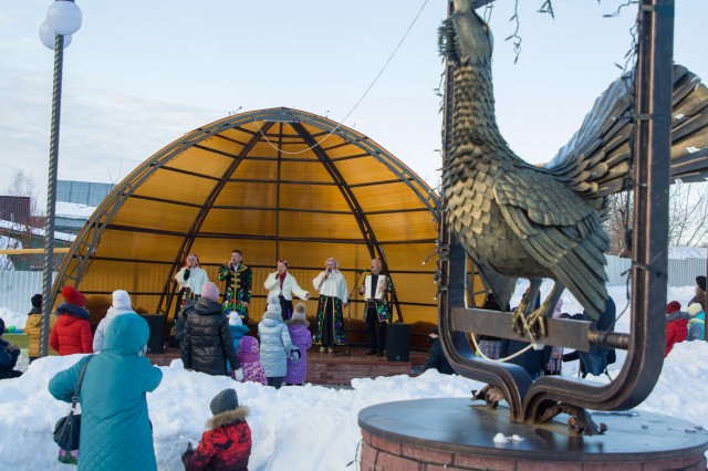 Весенний праздник провели в Сосновском на благоустроенной в рамках нацпроекта площади