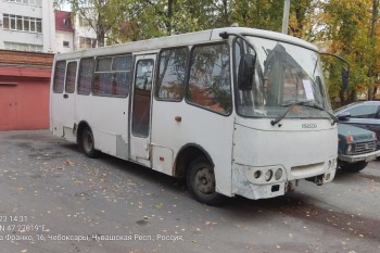 Владельцев брошенных автобусов разыскивают в Чебоксарах