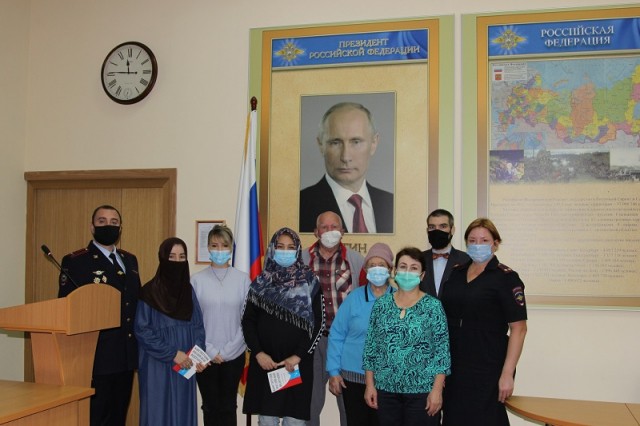 Семь иностранцев получили российские паспорта в Нижнем Новгороде