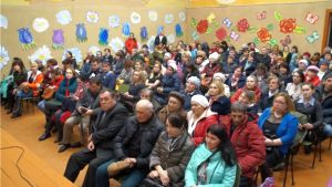 Около 200 чебоксарцев пришли на встречу с замглавы горадминистрации по экономическому развитию и финансам в рамках проекта "Открытый город"